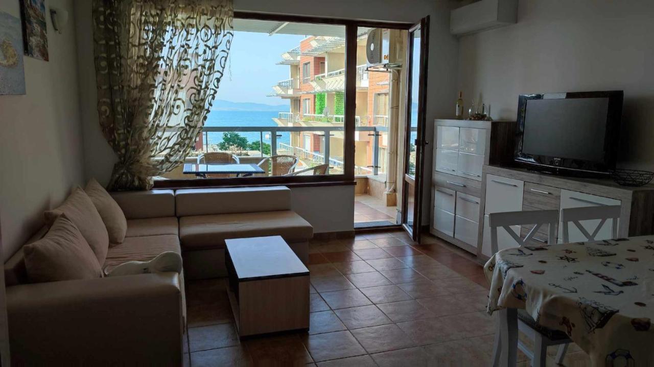 Cozy Apartment With Sea View And Free Parking Pomorie Eksteriør bilde